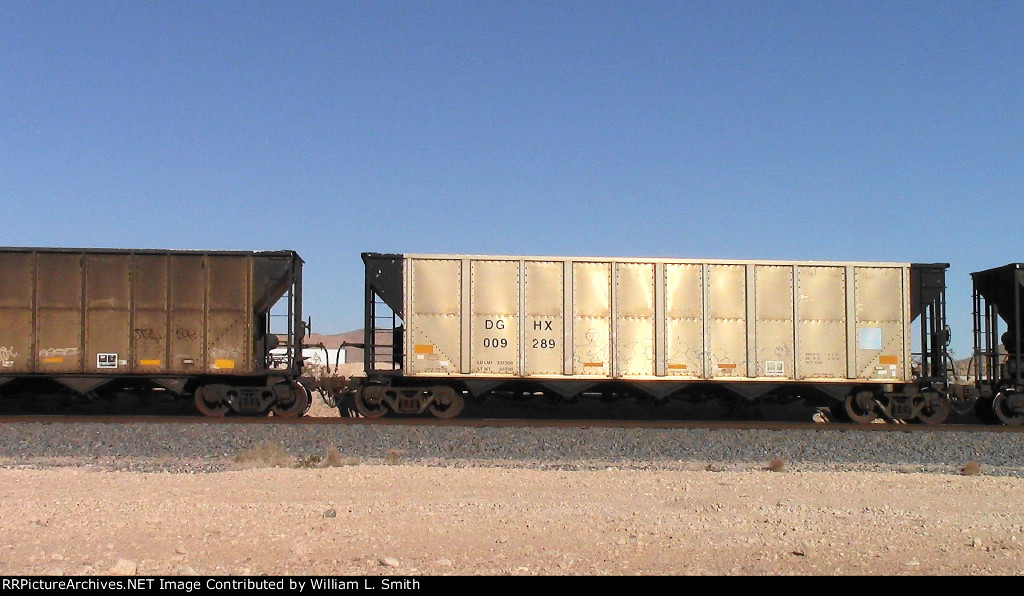 EB Unit Empty Hooper Frt at Erie NV -7